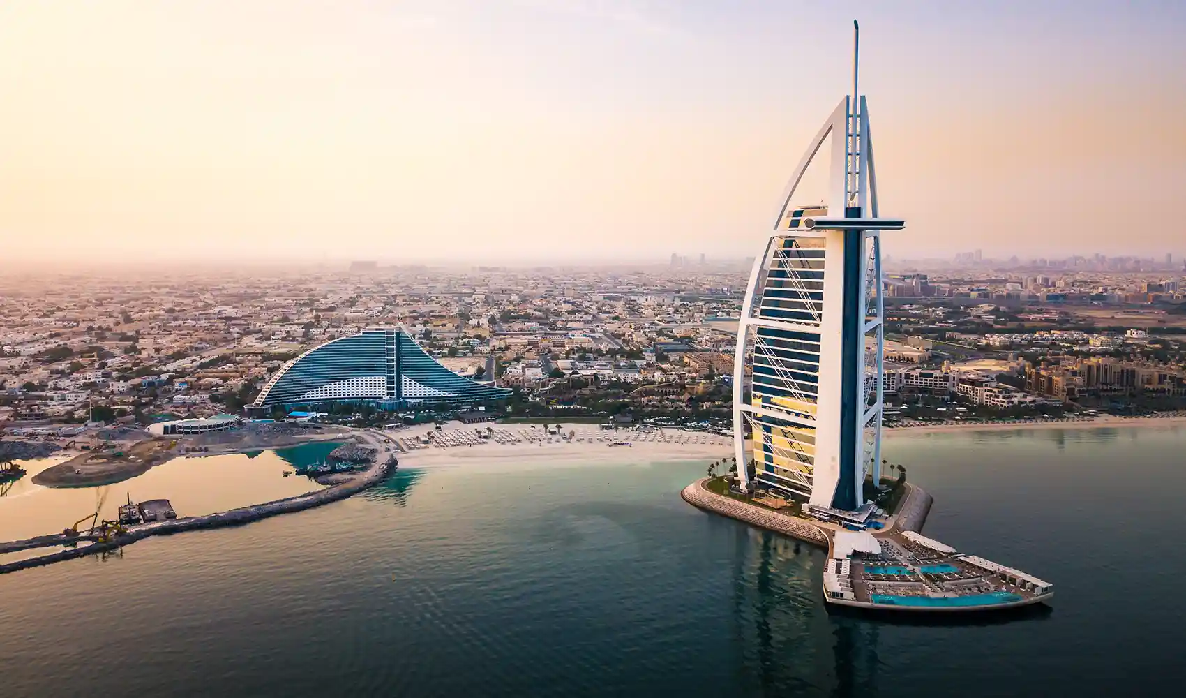 7-Amazing-Facts-About-Burj-Al-Arab-Jumeirah-1